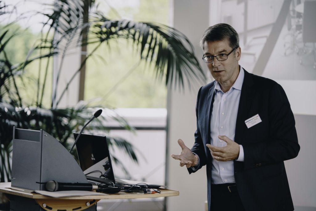 Alexander Birken, Vorstandsvorsitzender der Otto Group, bei seinem Vortrag 7 Thesen zur digitalen Transformation